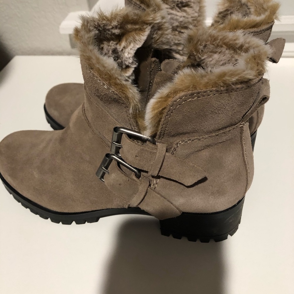 Treasure & Bond Fur Lined Taupe Booties - 7m